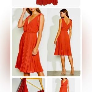 Ali & Jay V-neck pleated dress, burnt red